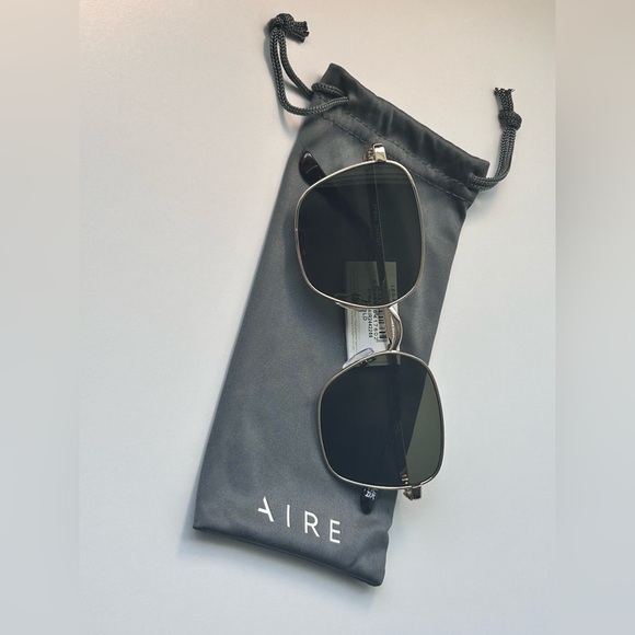 Aire Women’s Sunglasses NWT Aviator Gold Lightweight Banana Republic - Picture 5 of 9
